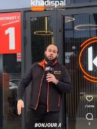 Video thumbnail: interview of a team member in front of a warehouse
